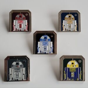 R2 Unit Disney Pin Set!